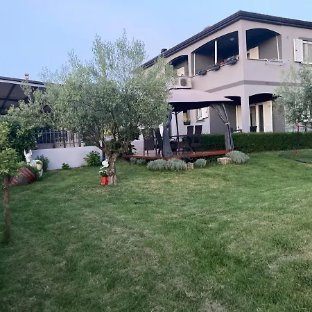 Apartman Vicinim Family Friendly Apartament